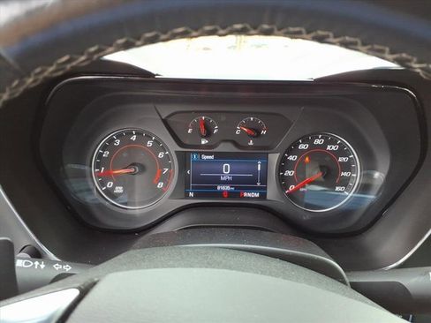 Used 2019 Chevrolet Camaro LT image 8