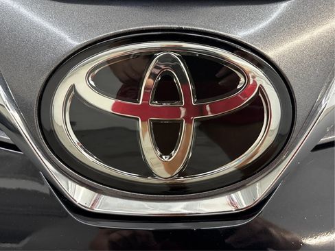 Used 2019 Toyota Sienna XLE FWD image 34