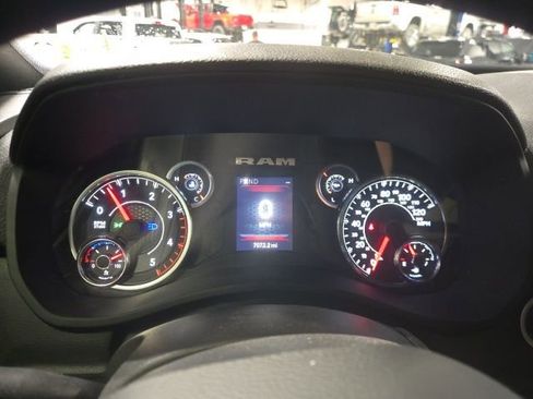 Used 2024 RAM 2500 Tradesman w/ Chrome Appearance Group image 16