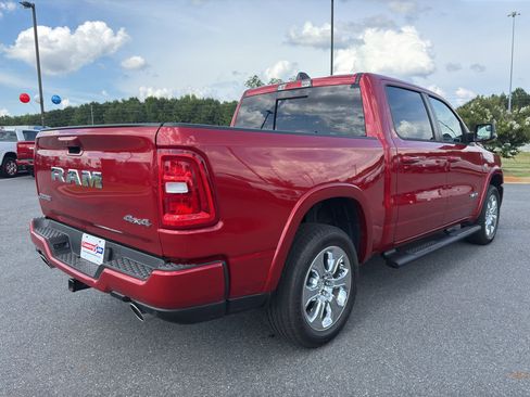 Used 2026 RAM 1500 Big Horn AWD/4WD image 6