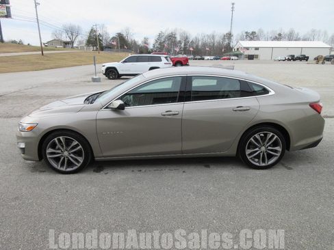 Used 2024 Chevrolet Malibu LT image 3