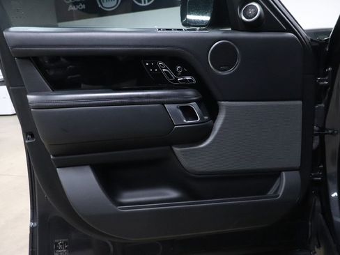 Used 2018 Land Rover Range Rover Supercharged image 9