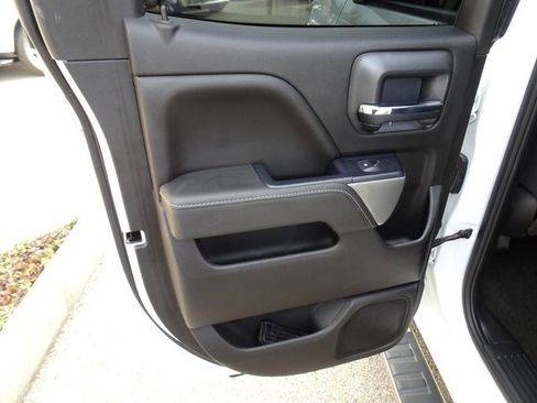 Used 2018 Chevrolet Silverado 1500 LT w/ All Star Edition image 17