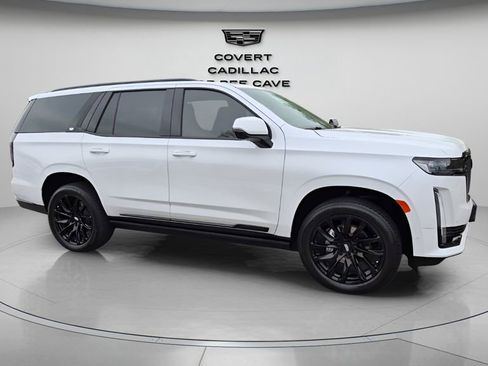 Used 2024 Cadillac Escalade Sport w/ LPO, ONYX Package image 12