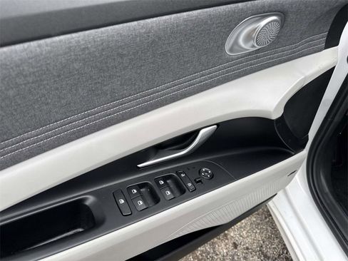 Used 2023 Hyundai Elantra Limited w/ Cargo Package image 14