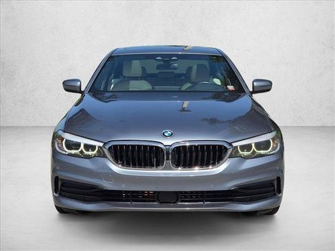 Used 2019 BMW 530i RWD image 2