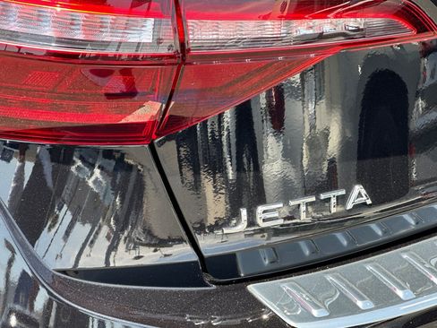 Used 2024 Volkswagen Jetta S FWD image 25