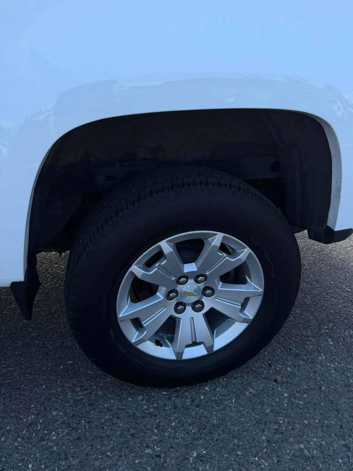Used 2022 Chevrolet Colorado LT w/ Fleet Safety Package AWD/4WD image 13