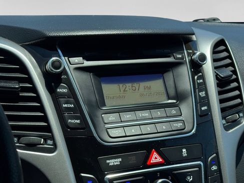 Used 2014 Hyundai Elantra GT FWD image 15