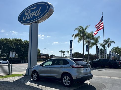 Used 2024 Ford Edge SE AWD/4WD image 10