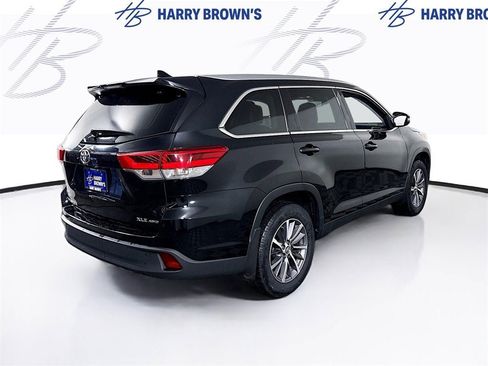 Used 2019 Toyota Highlander XLE image 33