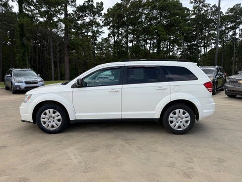Used 2018 Dodge Journey SE w/ Popular Equipment Group FWD image 2