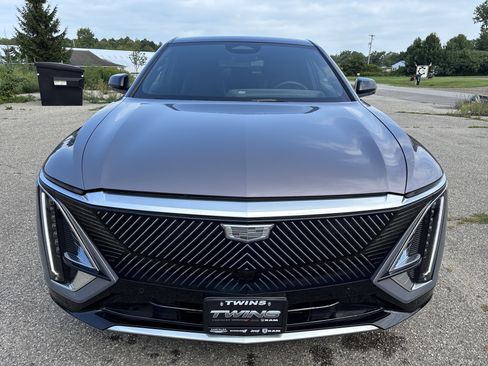 Used 2024 Cadillac Lyriq Tech AWD/4WD image 14