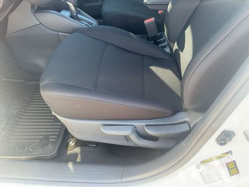 New 2025 Nissan Kicks Play S image 14