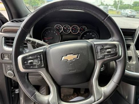 Used 2021 Chevrolet Suburban LT AWD/4WD image 12
