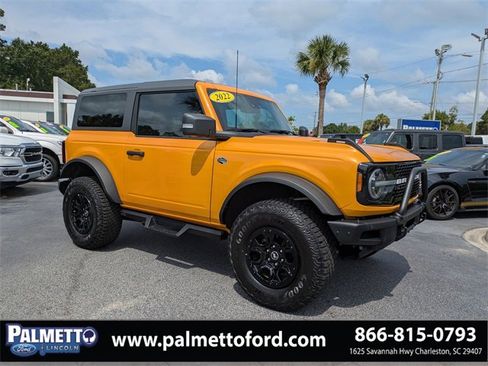 Used 2022 Ford Bronco Wildtrak image 2
