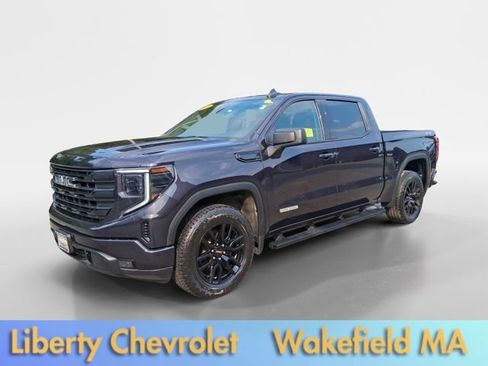 Used 2023 GMC Sierra 1500 Elevation AWD/4WD image 3