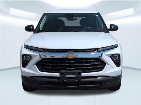 Used 2024 Chevrolet TrailBlazer LS image 16
