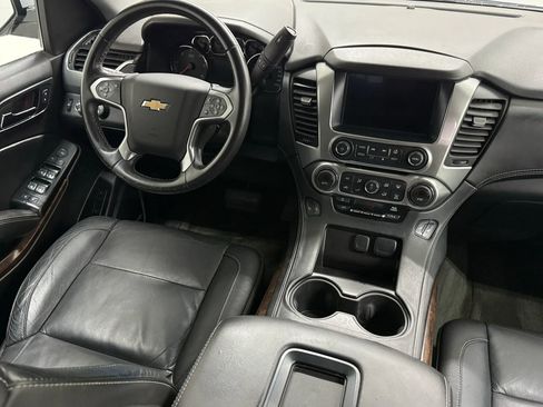 Used 2015 Chevrolet Suburban LT image 32