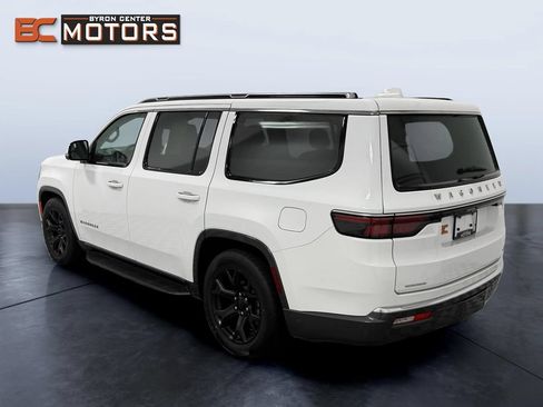 Used 2022 Jeep Wagoneer Series II w/ Convenience Group I AWD/4WD image 6