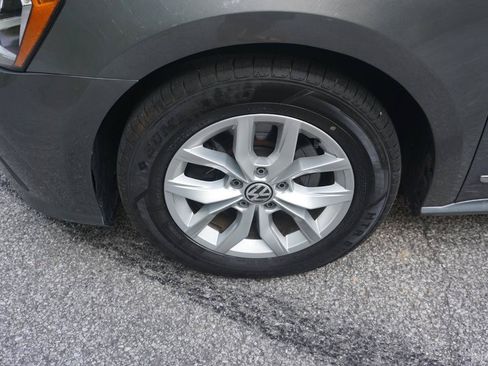 Used 2017 Volkswagen Passat 1.8T S FWD image 9