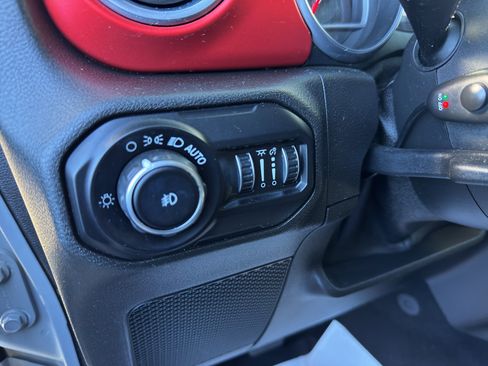 Used 2018 Jeep Wrangler Unlimited Rubicon image 28