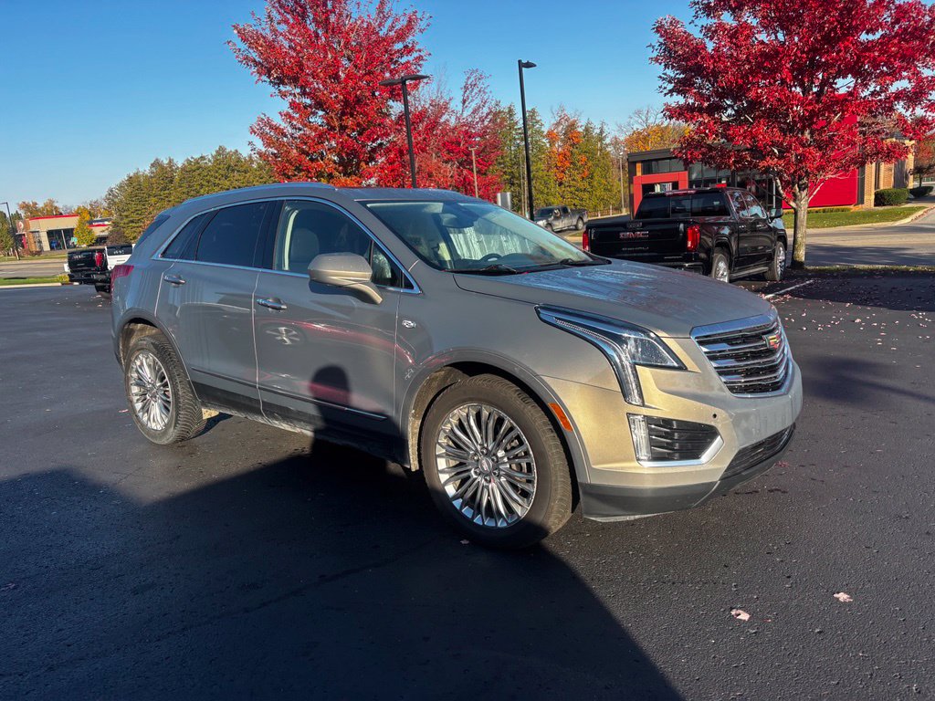 Used 2018 Cadillac XT5 Luxury w/ Driver Awareness Package AWD/4WD image 3
