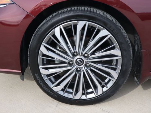 Used 2025 Nissan Altima 2.5 SL image 28