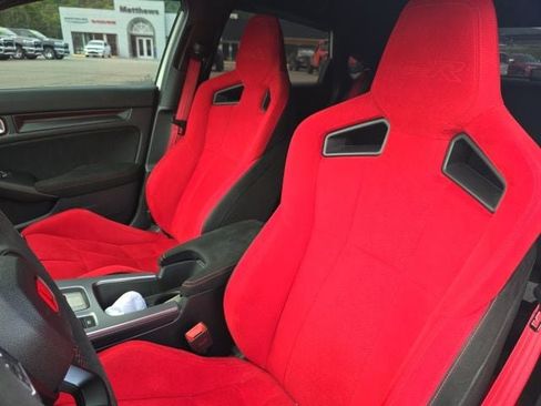 Used 2025 Honda Civic Type R image 11