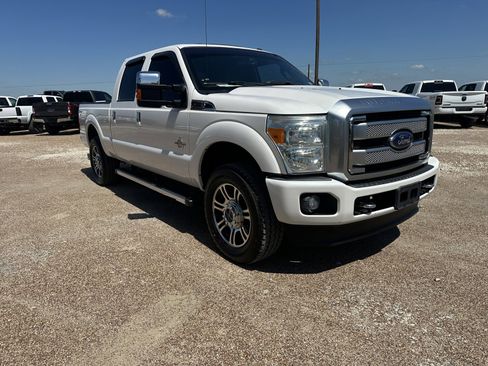 Used 2016 Ford F250 Platinum AWD/4WD image 3