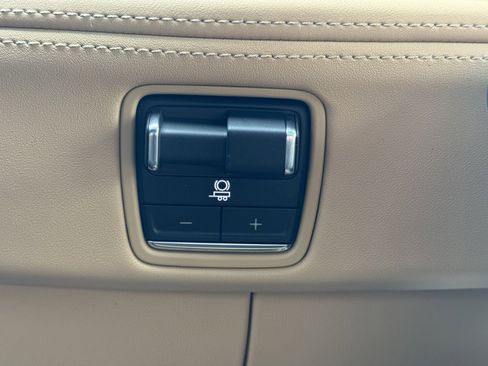 New 2025 Cadillac Escalade IQ Sport 2 w/ LPO, ONYX Package image 32