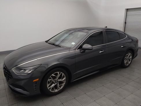 Used 2021 Hyundai Sonata SEL w/ Convenience Package FWD image 2