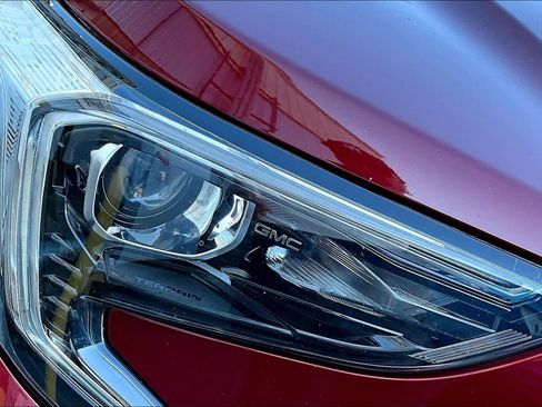 Used 2020 GMC Terrain SLE w/ Driver Convenience Package image 26