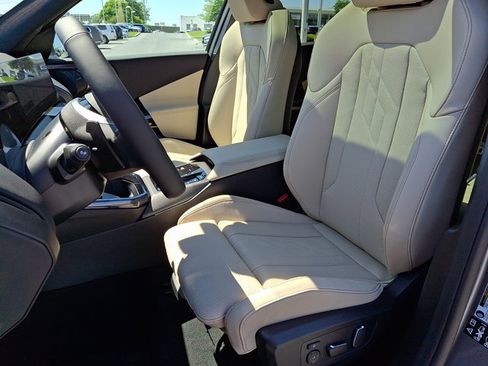 New 2026 BMW X3 xDrive30i w/ Premium Package AWD/4WD image 9