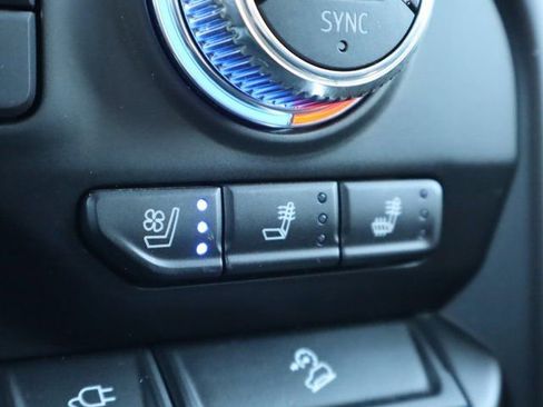 Used 2022 GMC Sierra 2500 Denali image 38