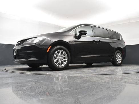 New 2026 Chrysler Voyager LX FWD image 21