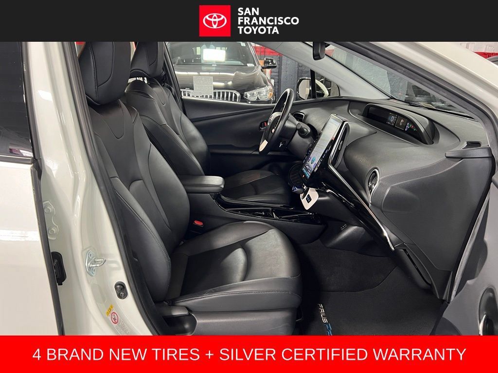 Certified 2017 Toyota Prius Prime Advanced FWD image 20