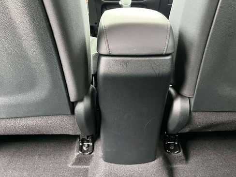 Used 2025 Kia Soul LX w/ LX Technology Package image 4