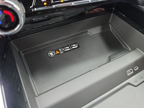 New 2026 Chevrolet Suburban LT w/ Comfort Package image 17