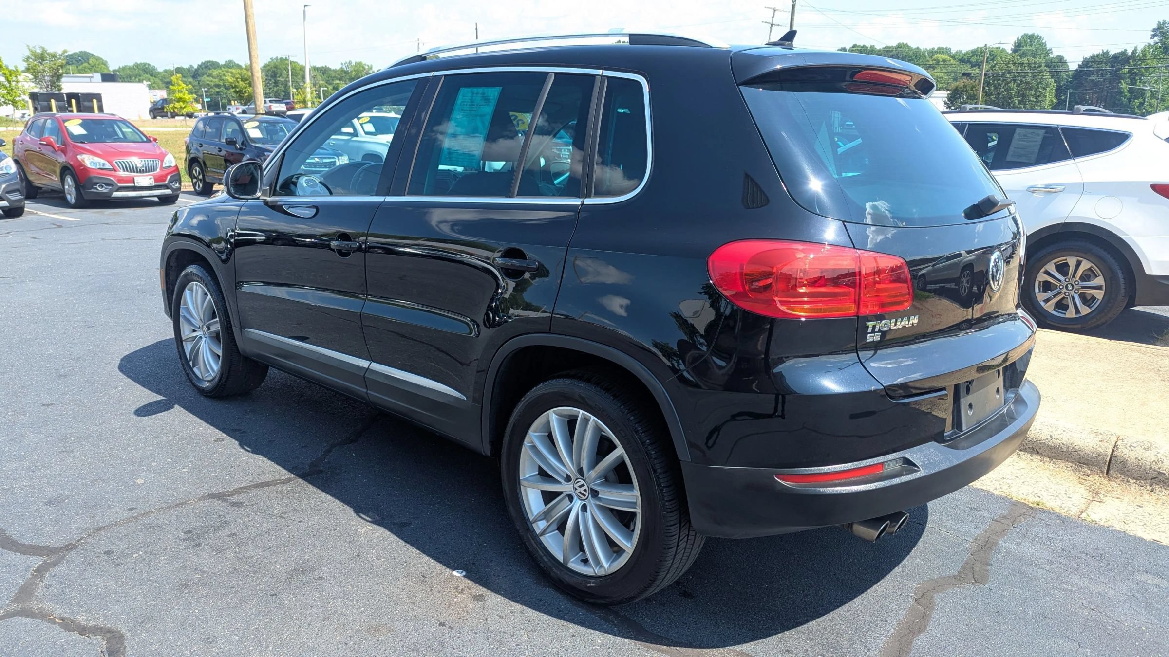 Used 2016 Volkswagen Tiguan SE FWD image 5