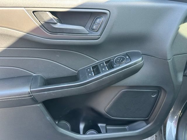 Used 2025 Ford Escape Active FWD image 8
