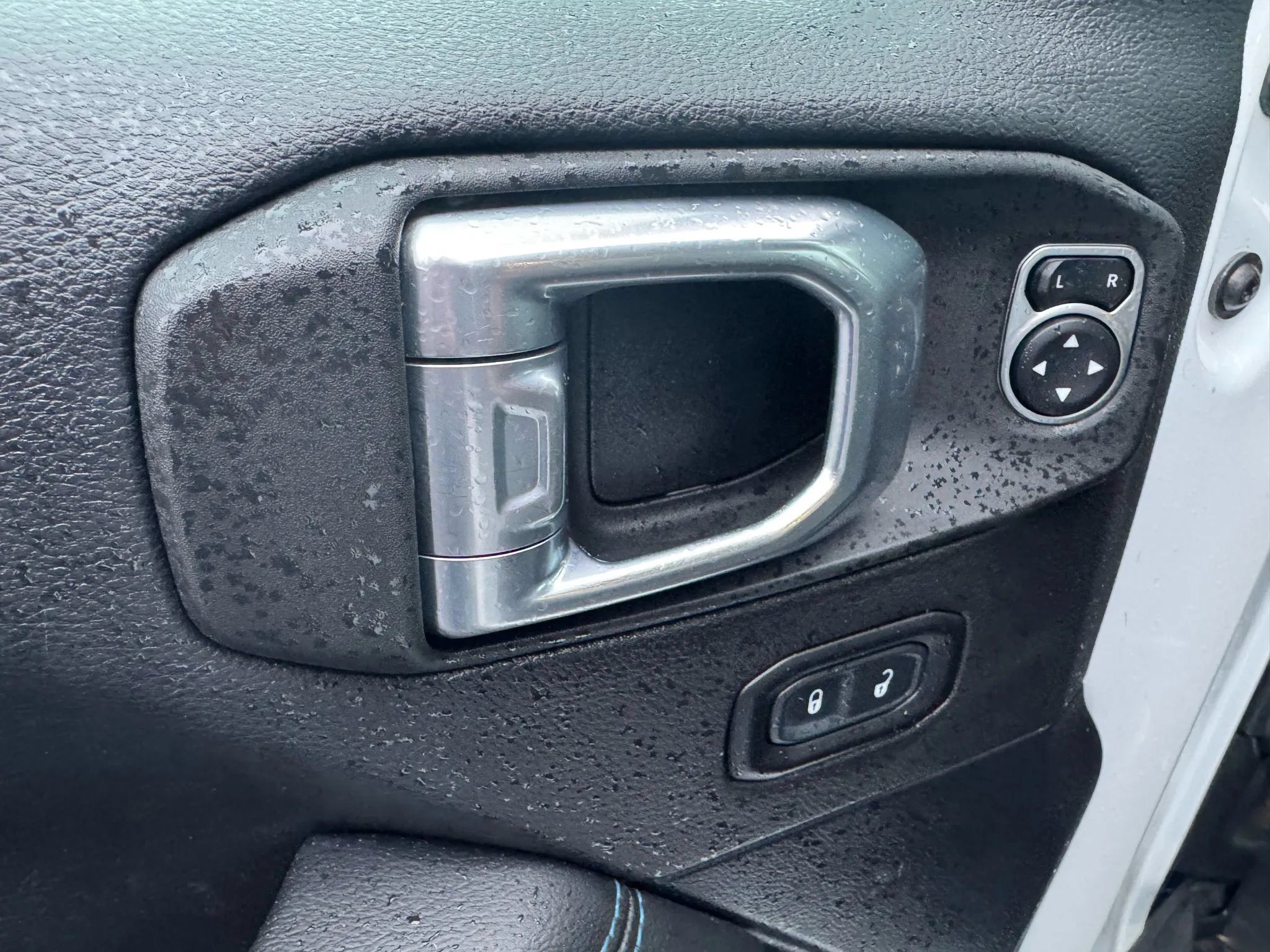 Used 2021 Jeep Wrangler Unlimited Rubicon 4xe w/ Cold Weather Group AWD/4WD image 38
