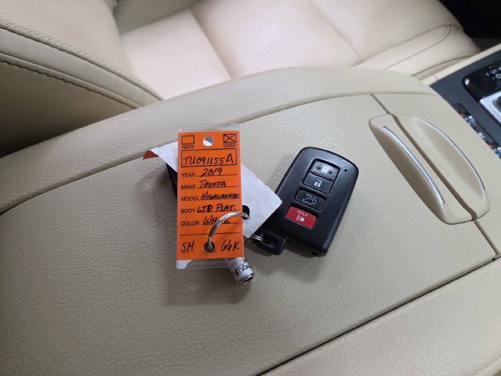 Used 2019 Toyota Highlander Limited Platinum w/ Protection Package #3 AWD/4WD image 15
