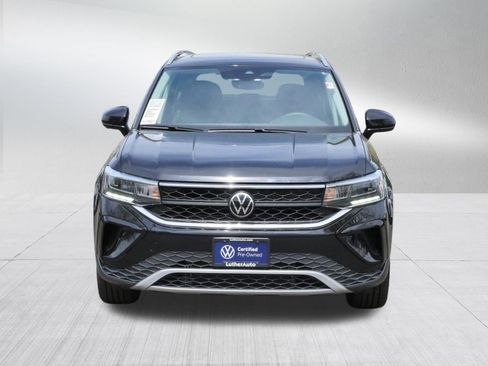 Certified 2023 Volkswagen Taos SE w/ Panoramic Sunroof Package AWD/4WD image 2