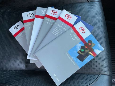 Used 2018 Toyota Highlander Limited image 56