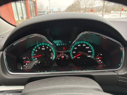 Used 2015 Chevrolet Traverse LT image 19