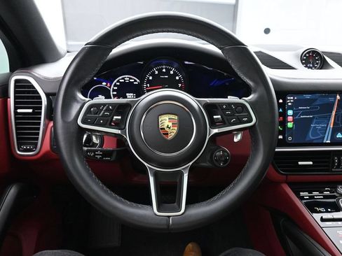 Used 2023 Porsche Cayenne Coupe AWD/4WD image 24