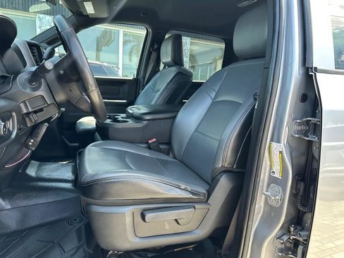 Used 2022 RAM 3500 Tradesman w/ Chrome Appearance Group AWD/4WD image 17