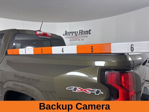 Used 2023 Chevrolet Colorado LT w/ LT Convenience Package II image 8