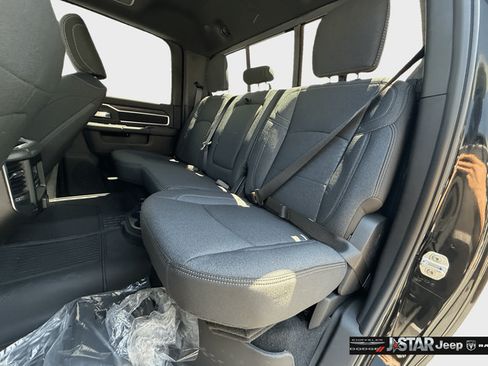 New 2026 RAM 2500 Big Horn AWD/4WD image 28